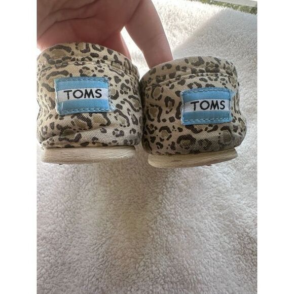 Toms Shoes Flats Sandals Leopard Gold Women’s 7.5 - Picture 6 of 11